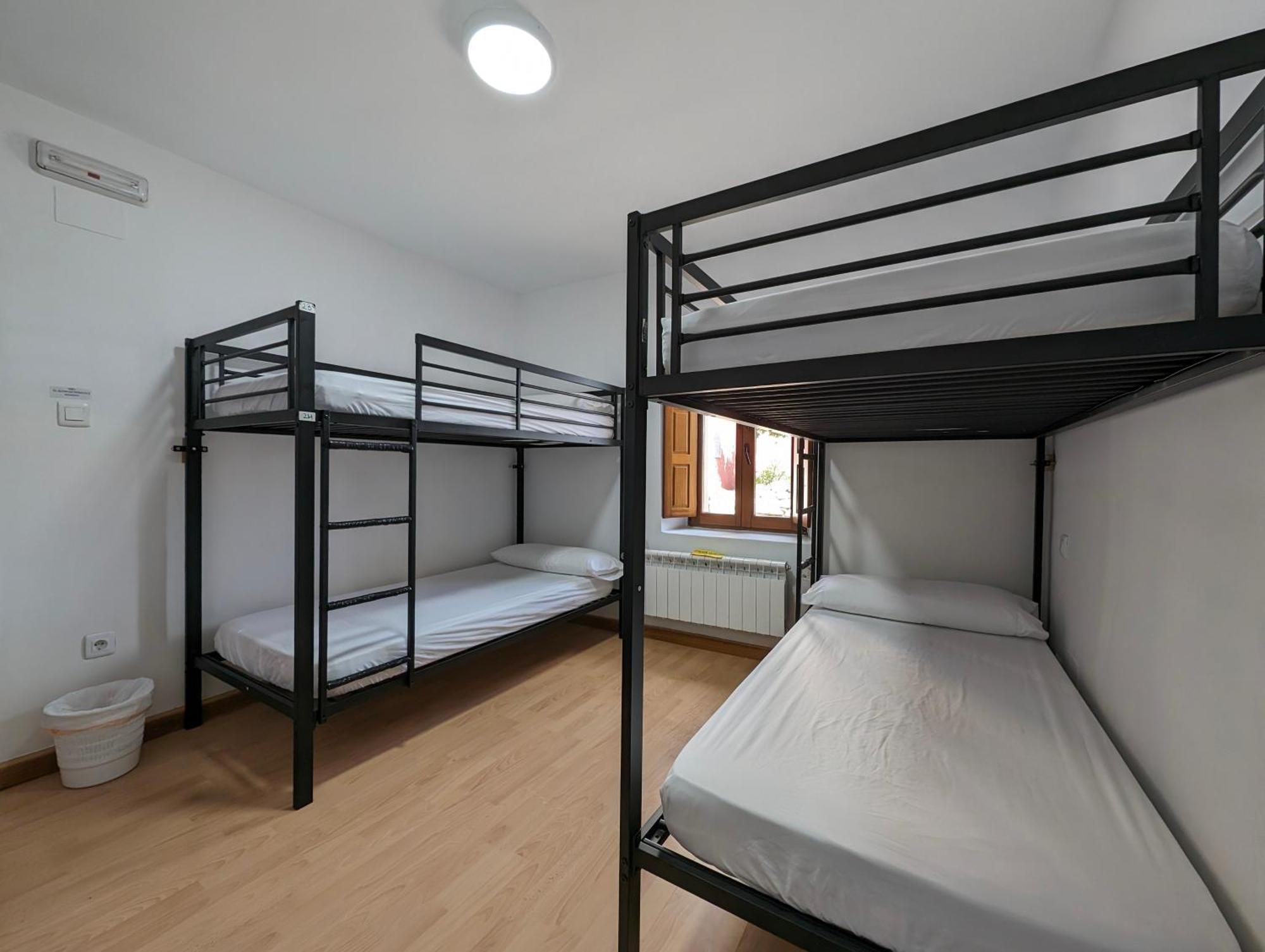 Albergue El Alfar/Pilgrim Hostel Hornillos del Camino Luaran gambar