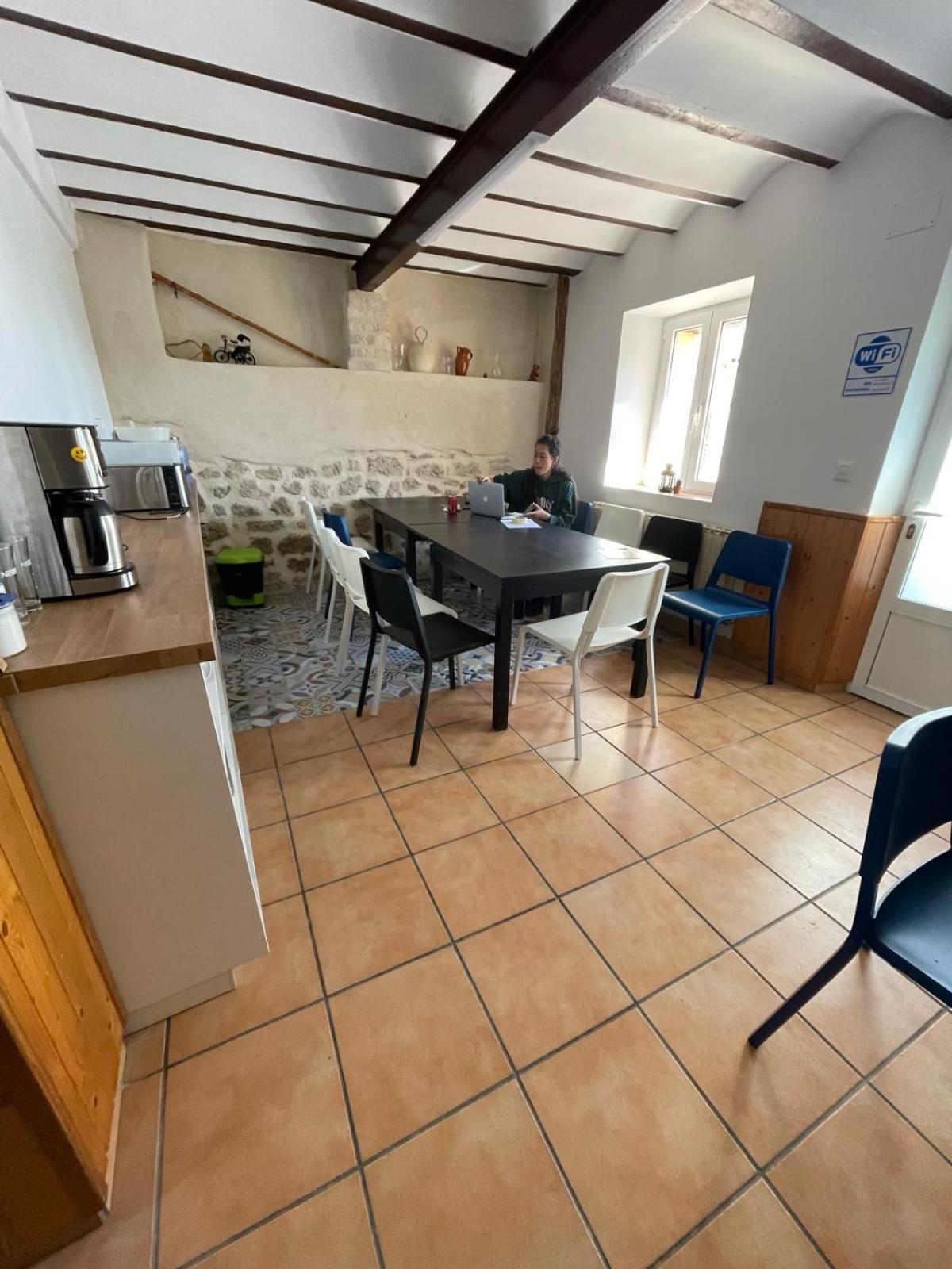 Albergue El Alfar/Pilgrim Hostel Hornillos del Camino Luaran gambar