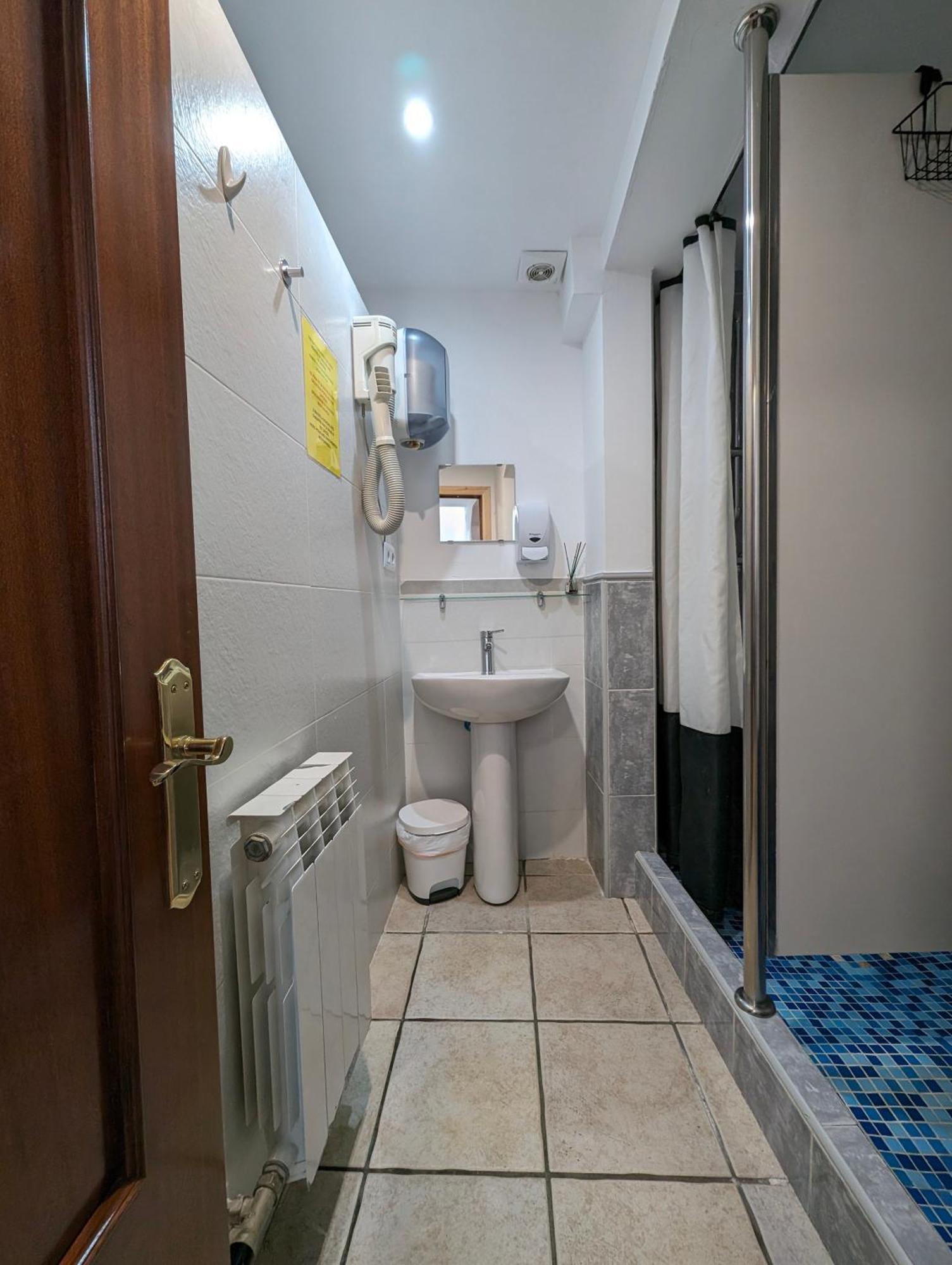 Albergue El Alfar/Pilgrim Hostel Hornillos del Camino Luaran gambar