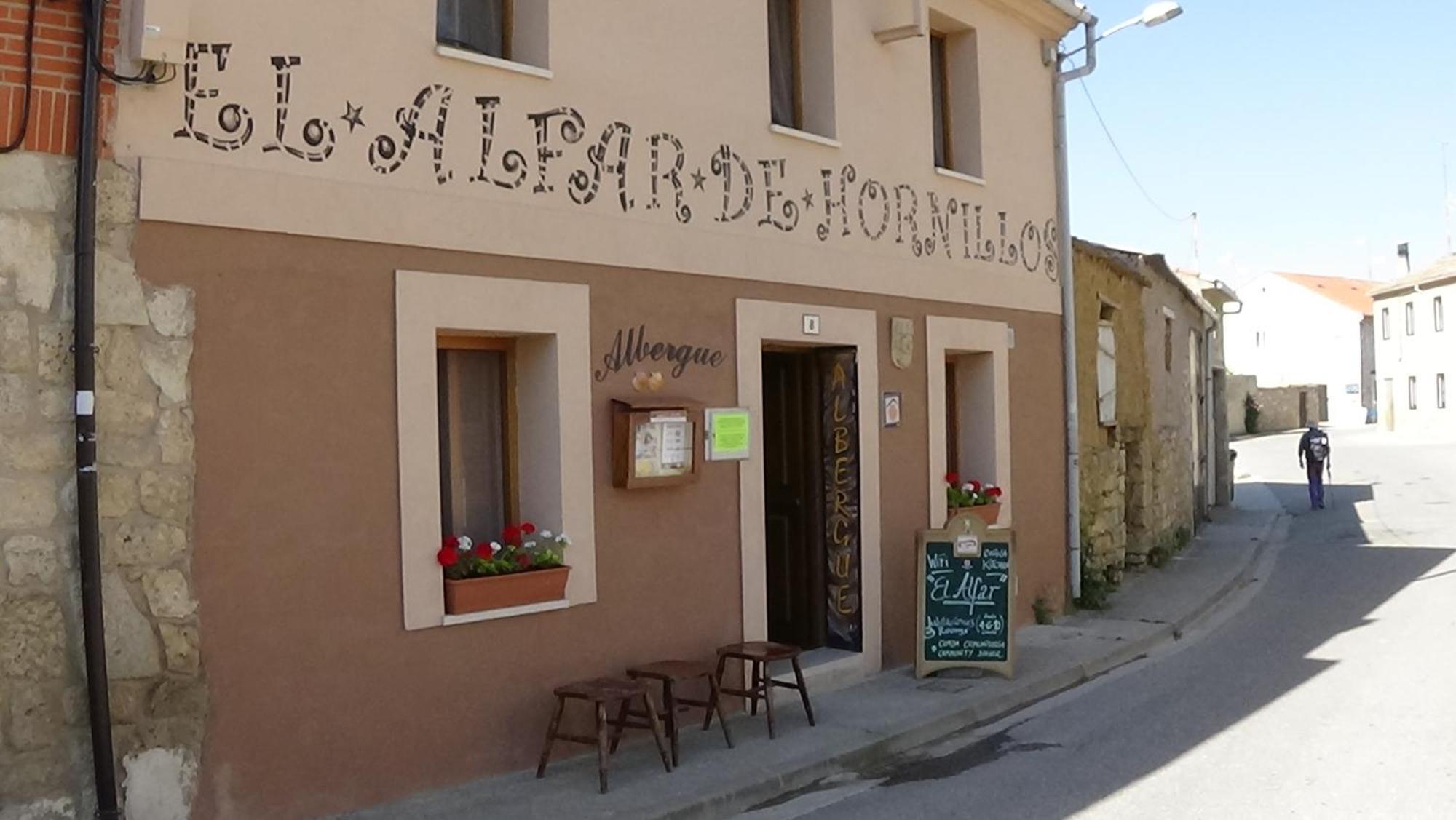 Albergue El Alfar/Pilgrim Hostel Hornillos del Camino Luaran gambar