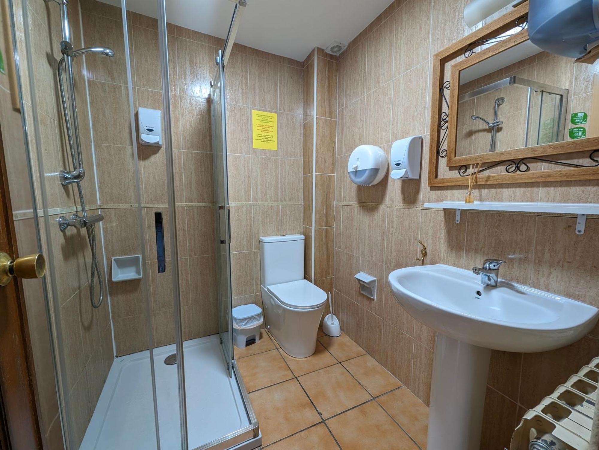Albergue El Alfar/Pilgrim Hostel Hornillos del Camino Luaran gambar